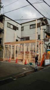 大阪市平野区瓜破東3丁目新築工事が上棟したので、簡単に説明させて頂きます♪